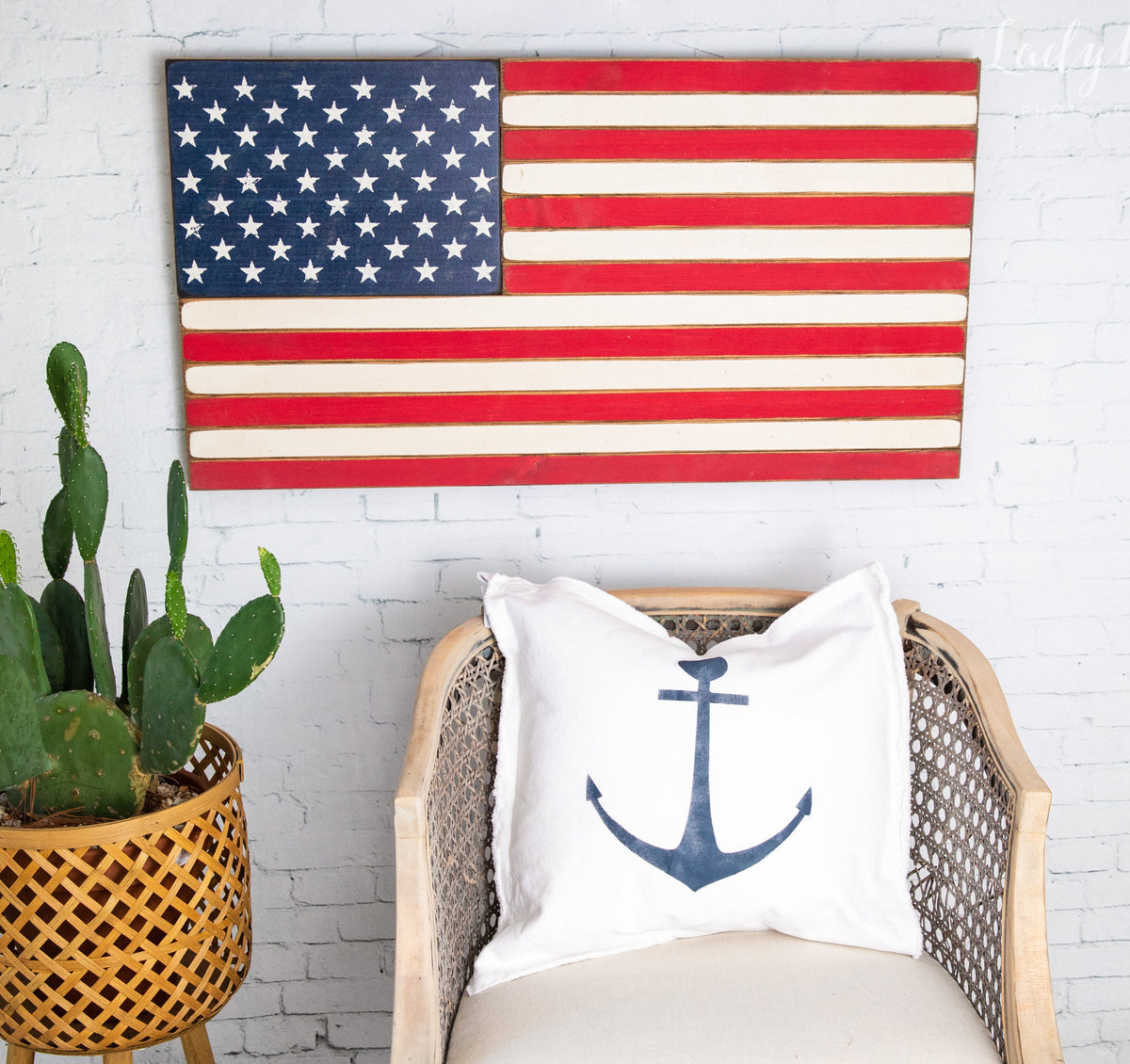 POS Classic Wooden American Flag