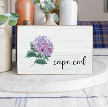 Load image into Gallery viewer, Personalized Pink Hydrangea Decorative Wooden Block
