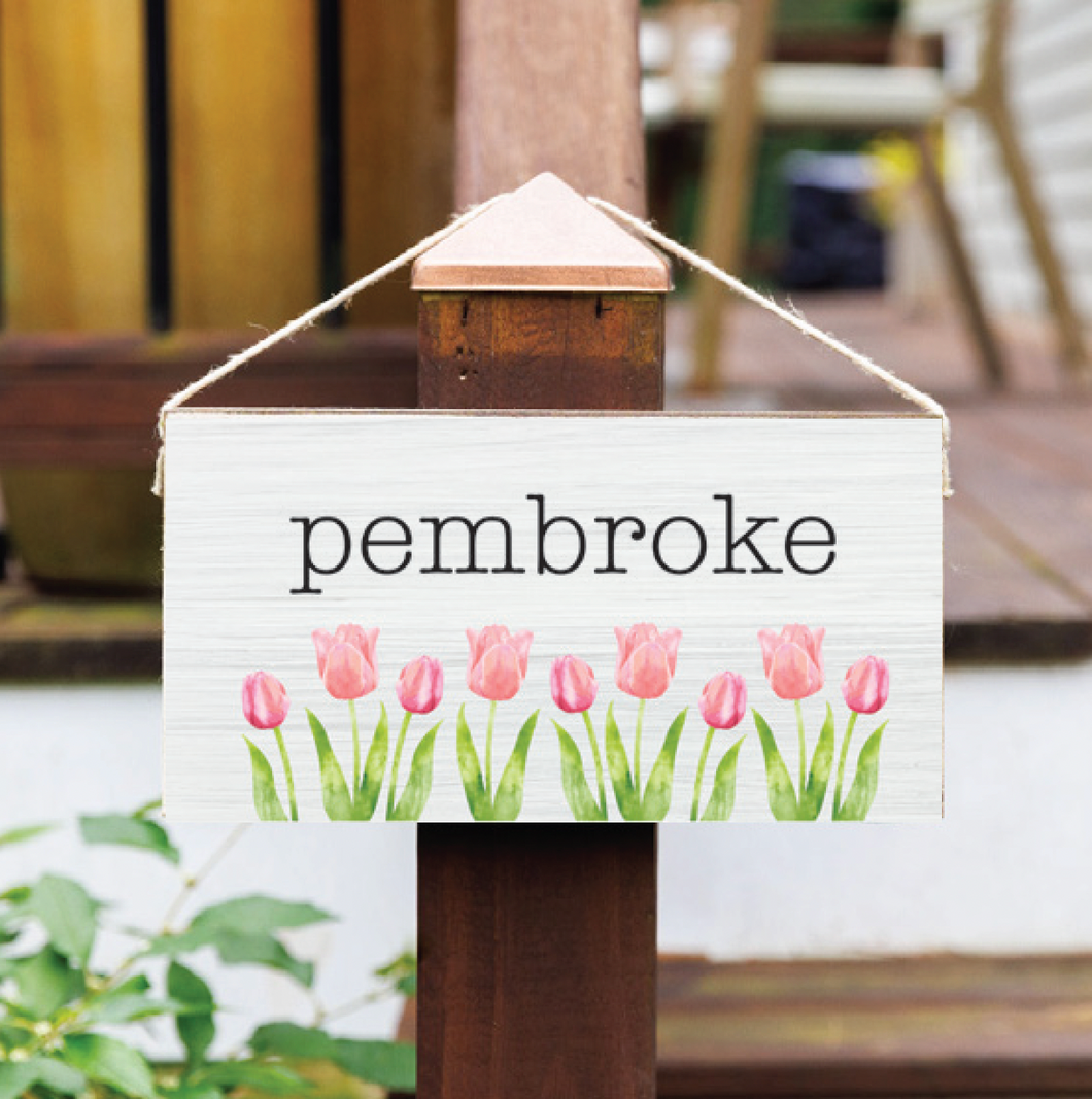Personalized Welcome Tulips Twine Hanging Sign
